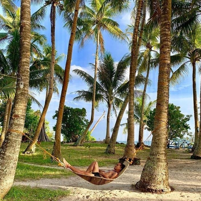 "Triangle Hut" Camp Fuego Siargao Hotel Catangnan Exterior foto